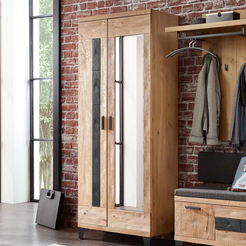 Pharao24 Garderobenschrank Vinena> Massivholzmöbel|Dielenschränke