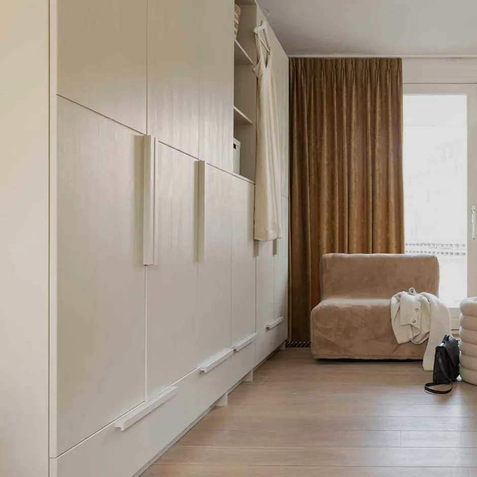 Pharao24 Kleiderschrank Drovens> Drehtürenschränke|Massivholz Kleiderschränke