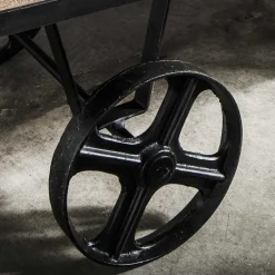 Pharao24 Rustikaler Couchtisch Kumar><noscript><img width=